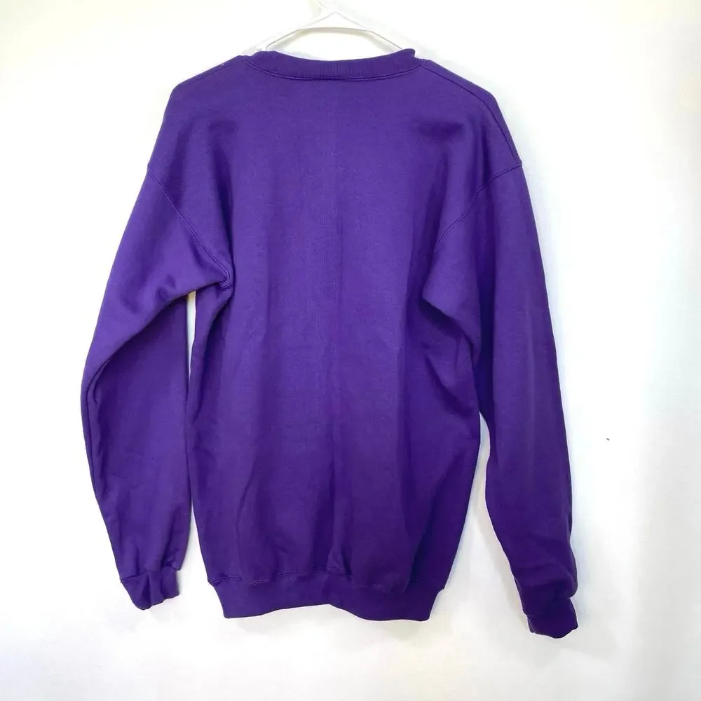 NWT Deadstock women’s vintage Los Angeles Lakers sweatshirt. Size extra large.